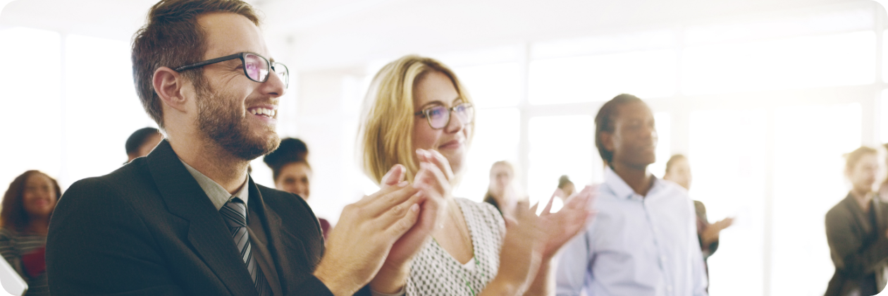 Chèques géants, billets d'avions et de trains, cartes cadeaux géantes